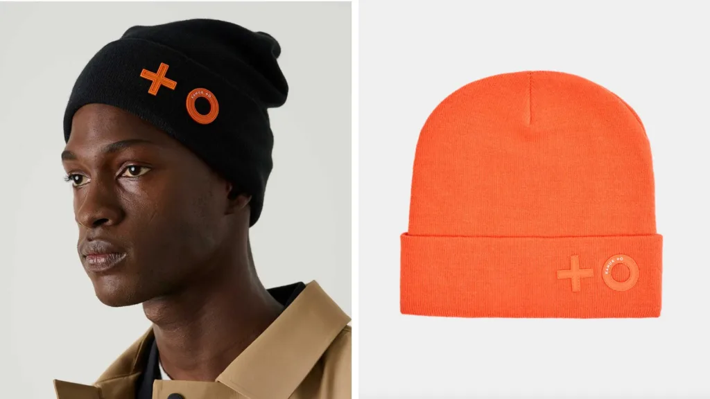 Tuque noire et tuque orange brodées du symbole + O