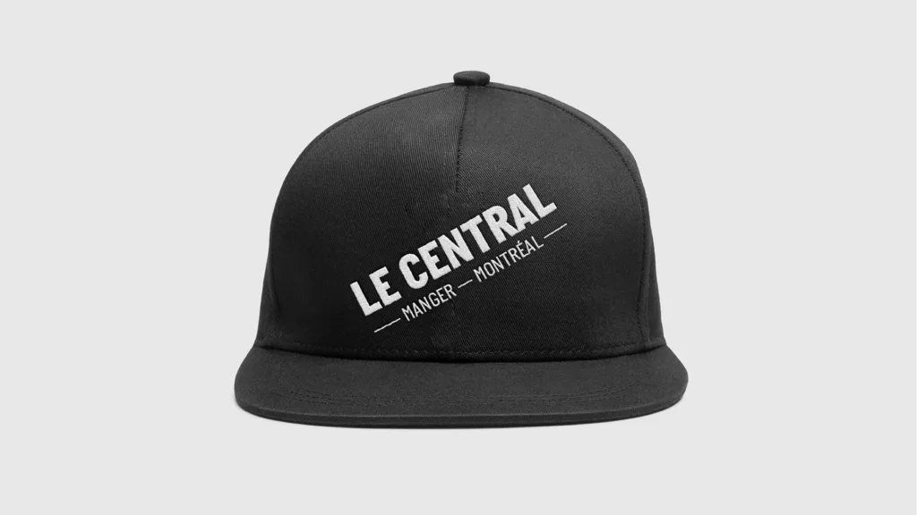 Casquette noire brodée du logo de Le Central