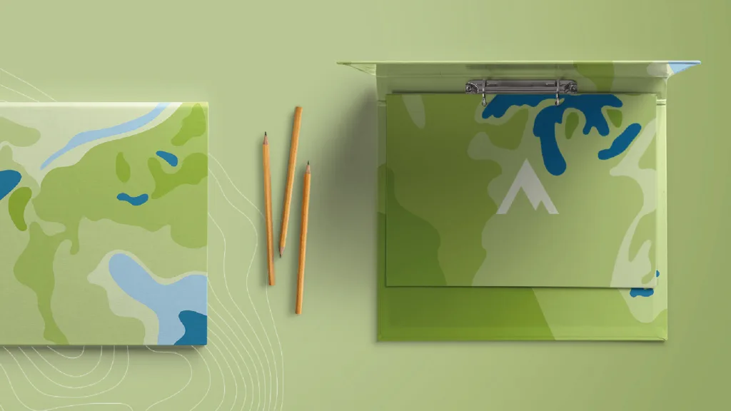 Papeterie SAIL aux motifs de carte topographique verte et bleue