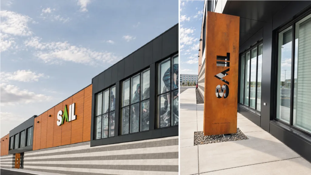 Façade d'un magasin SAIL et totem de bois à l'entrée